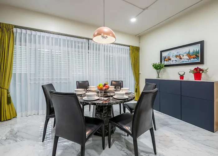 At Four-6 Bed, Center, Nana Bts, Mbk, World, Siam Villa *