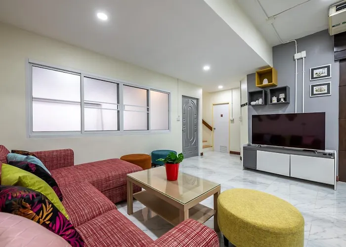 At Four-6 Bed, Center, Nana Bts, Mbk, World, Siam Villa Bangkok