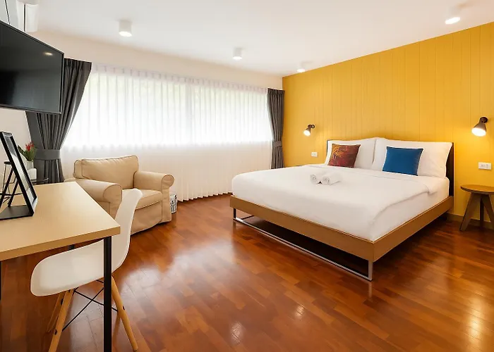 At Four-6 Bed, Center, Nana Bts, Mbk, World, Siam